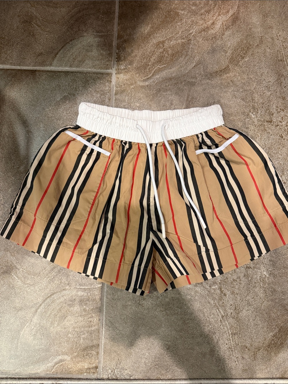Authentic girls size 6 Burberry short